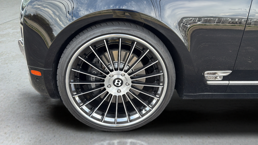 Used 2013 Bentley Mulsanne RWD image 18