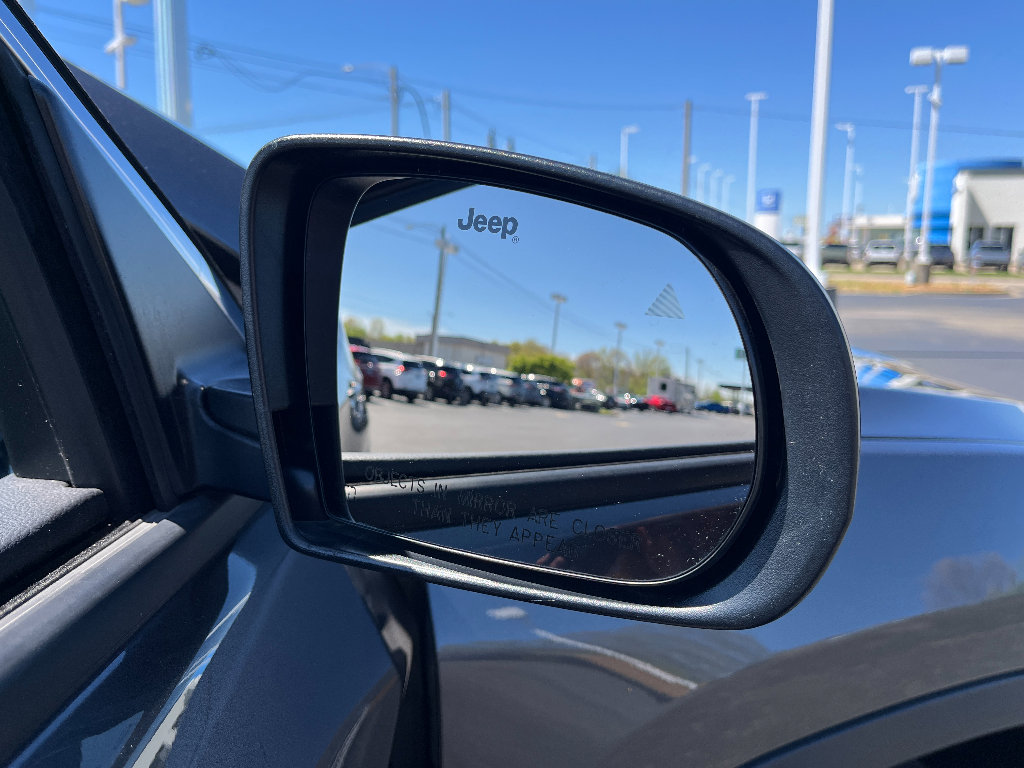Used 2022 Jeep Compass Latitude image 16