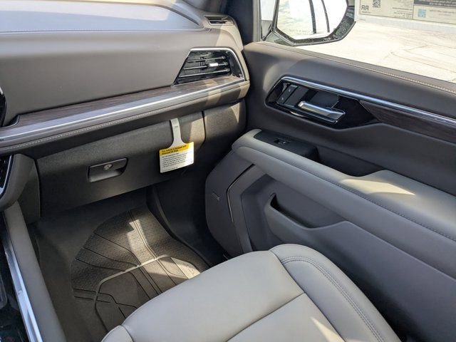 New 2026 Chevrolet Suburban LT w/ Comfort Package RWD image 18