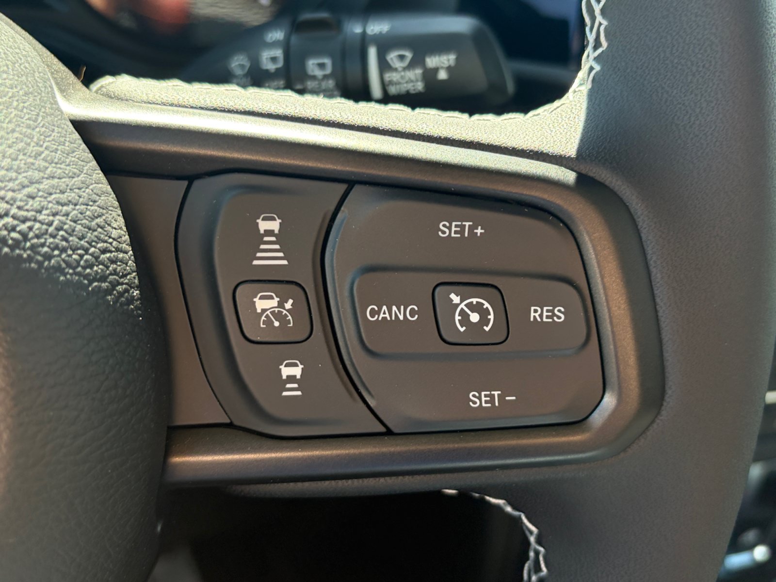 New 2025 Jeep Wrangler Rubicon w/ Convenience Group AWD/4WD image 19