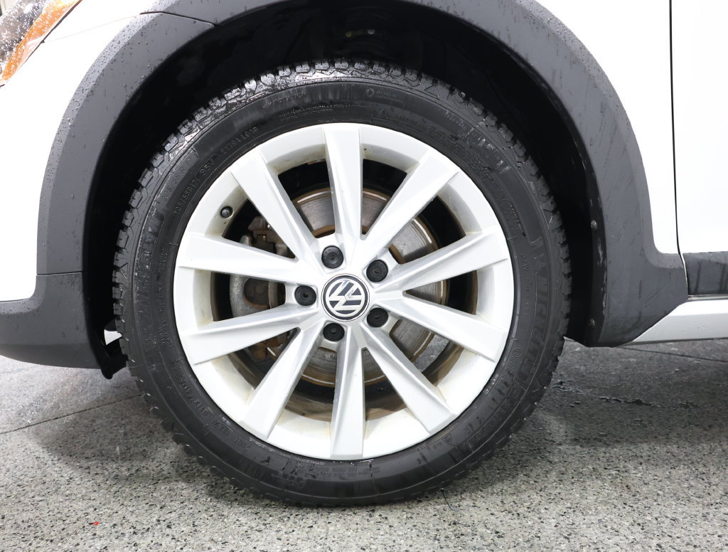 Used 2017 Volkswagen Golf Alltrack S AWD/4WD image 5