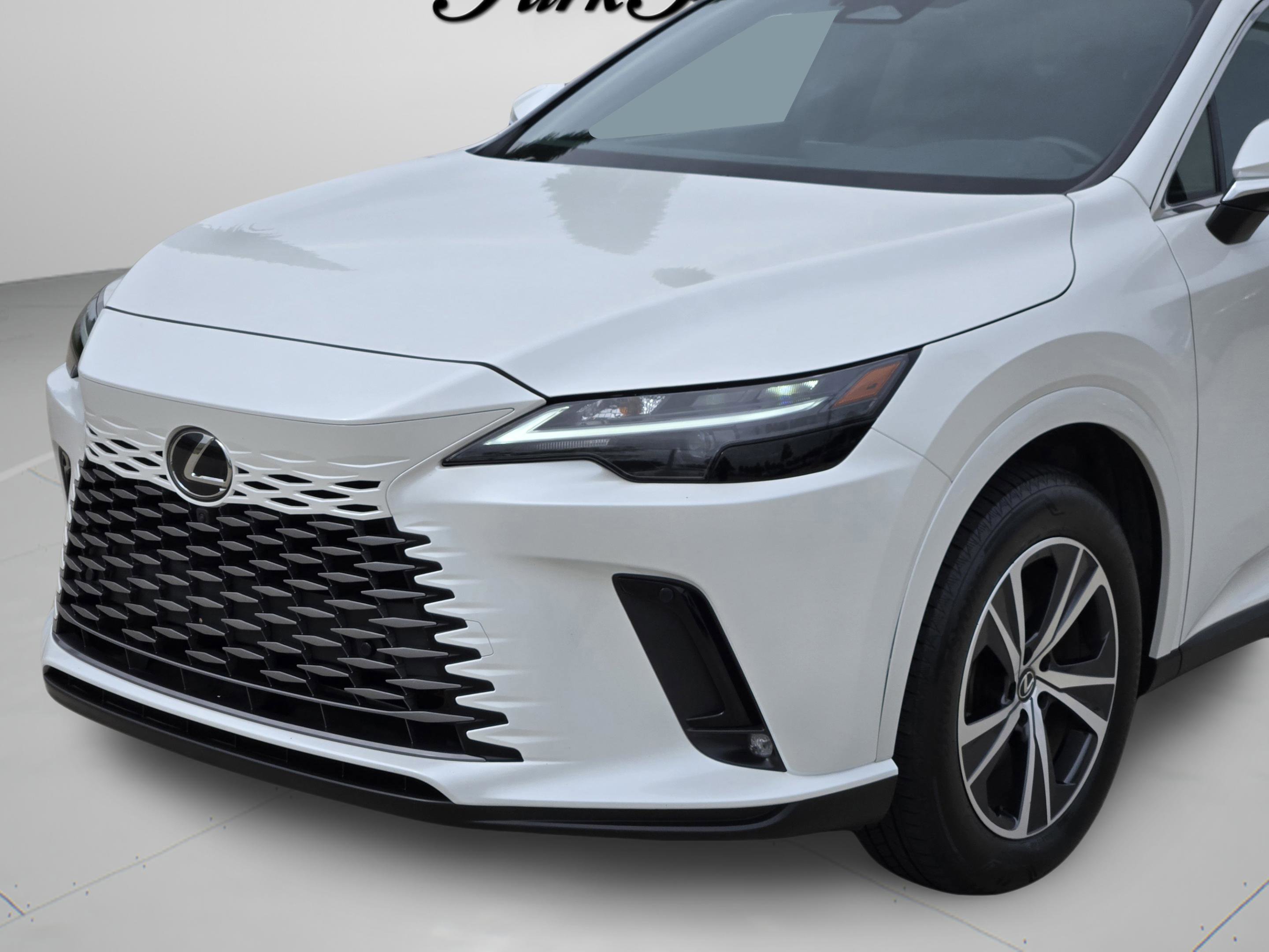 Used 2025 Lexus RX 350 Premium w/ Accessory Package (Z1) FWD image 32