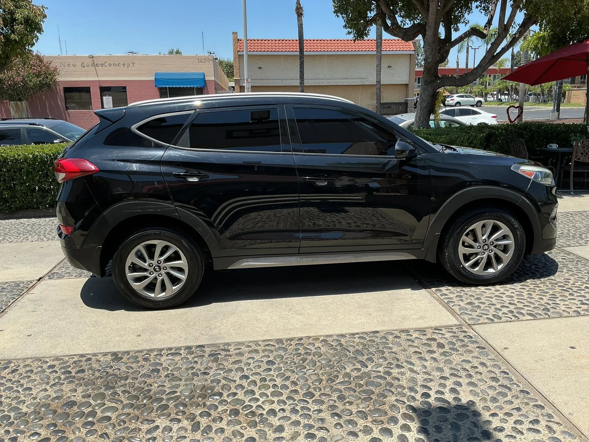 Used 2017 Hyundai Tucson SE w/ SE Popular Package 02 FWD image 4