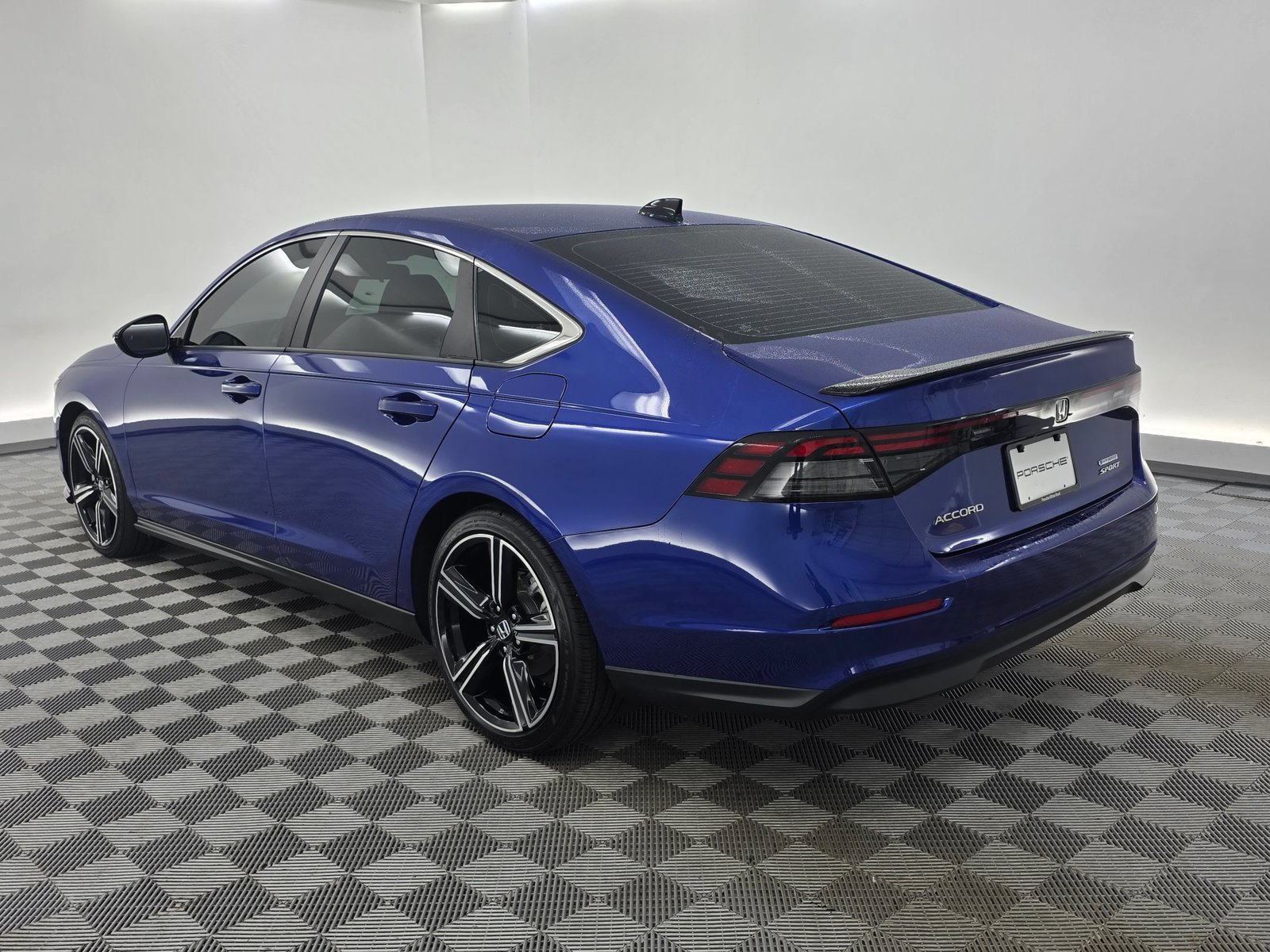 Used 2025 Honda Accord Sport image 2