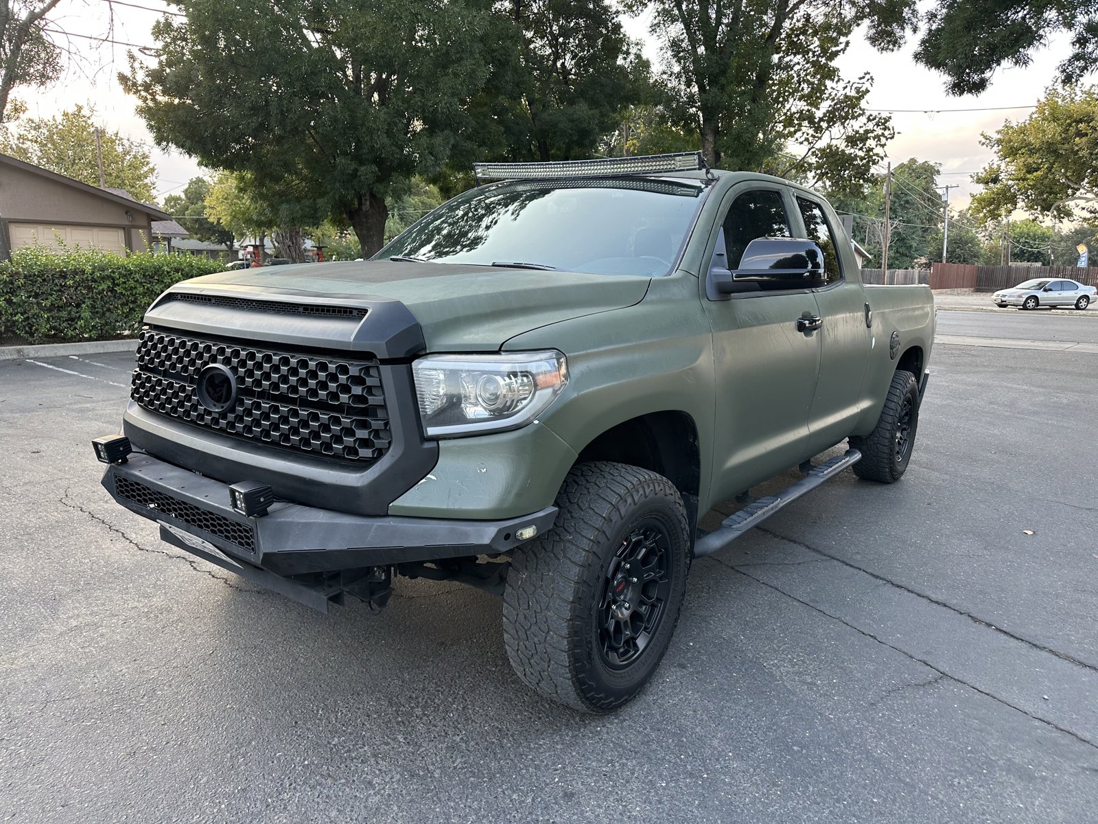 Used 2014 Toyota Tundra SR5 w/ SR5 Upgrade Package