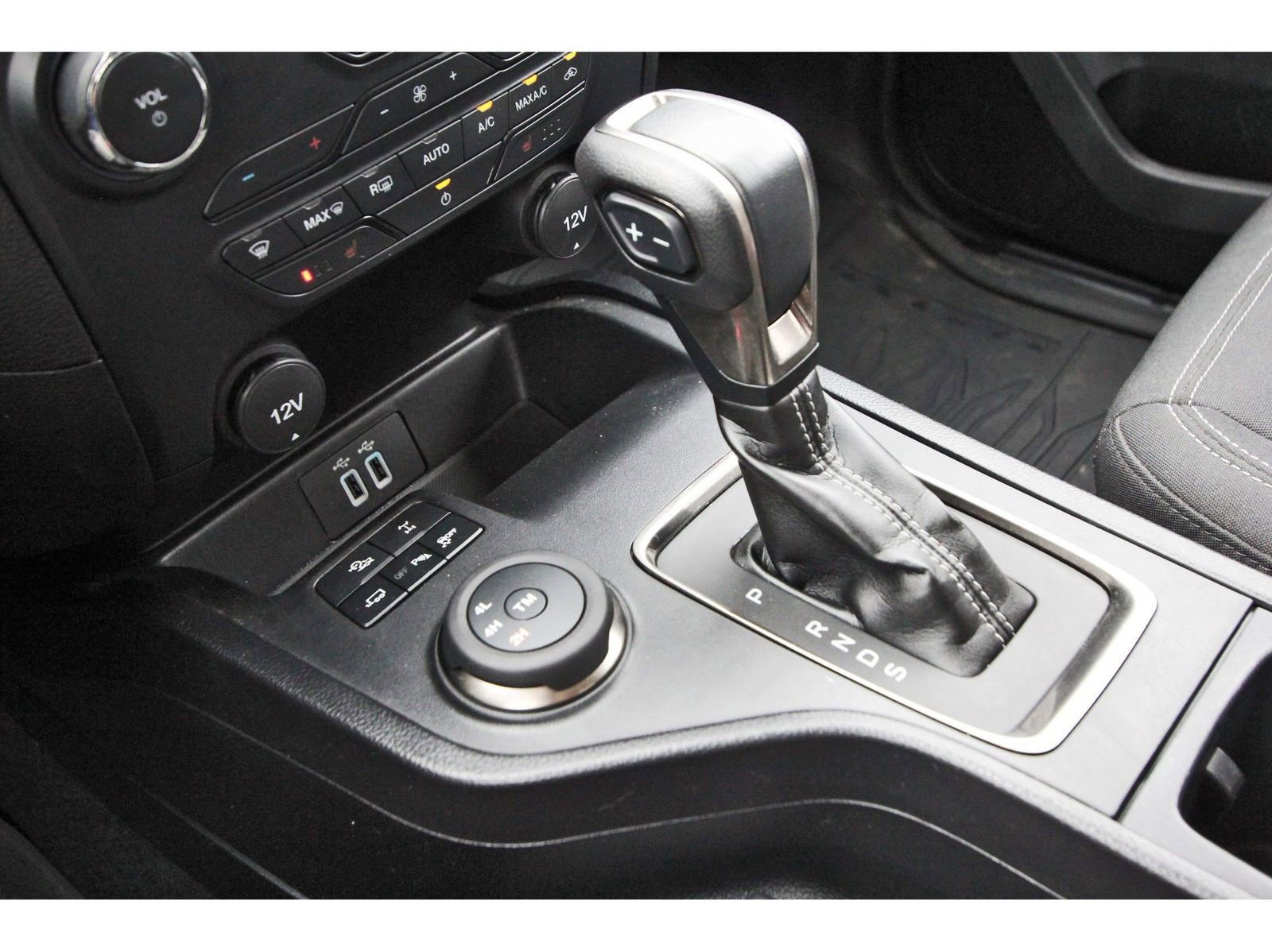 Used 2023 Ford Ranger XLT w/ Equipment Group 302A High image 28