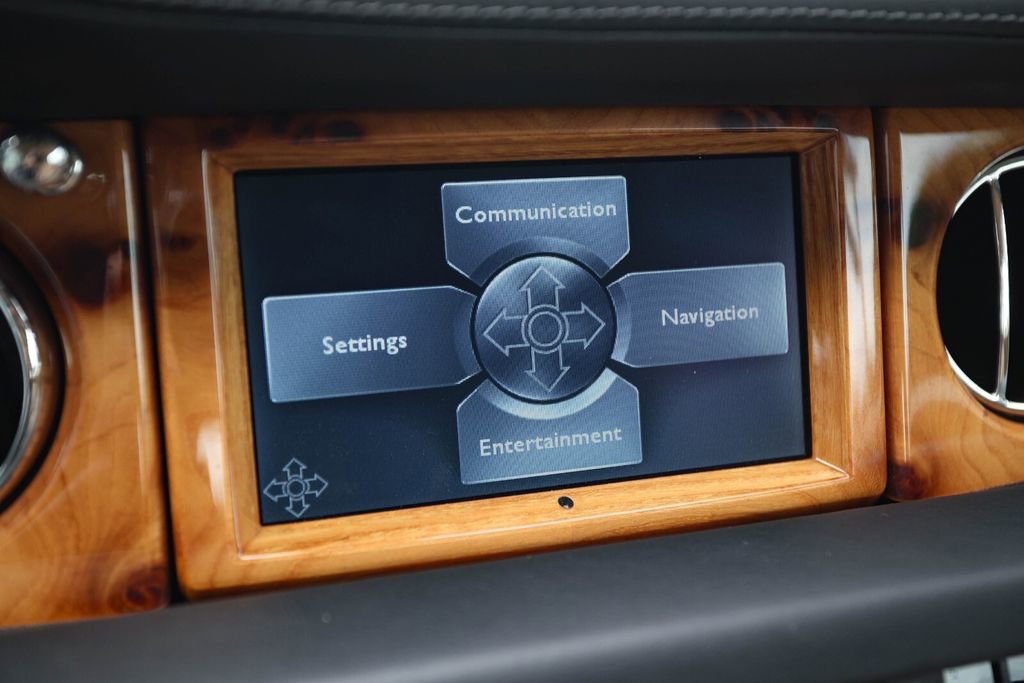 Used 2010 Rolls-Royce Phantom Drophead Coupe image 48