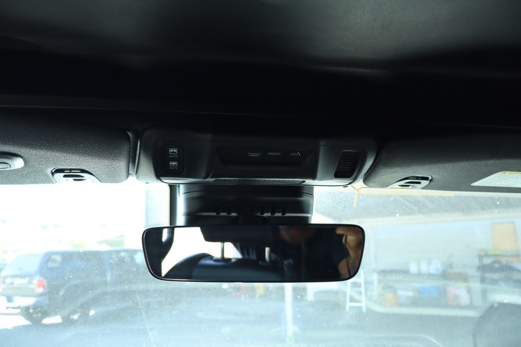 Used 2024 Jeep Wrangler High Altitude AWD/4WD image 32