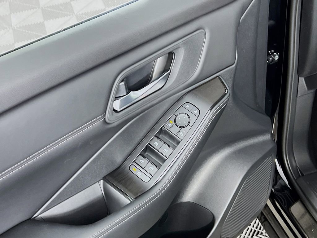 New 2026 Nissan Rogue SV AWD/4WD image 16