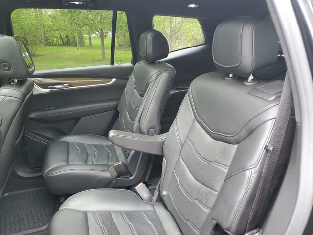 Used 2020 Cadillac XT6 Premium Luxury w/ Platinum Package AWD/4WD image 32