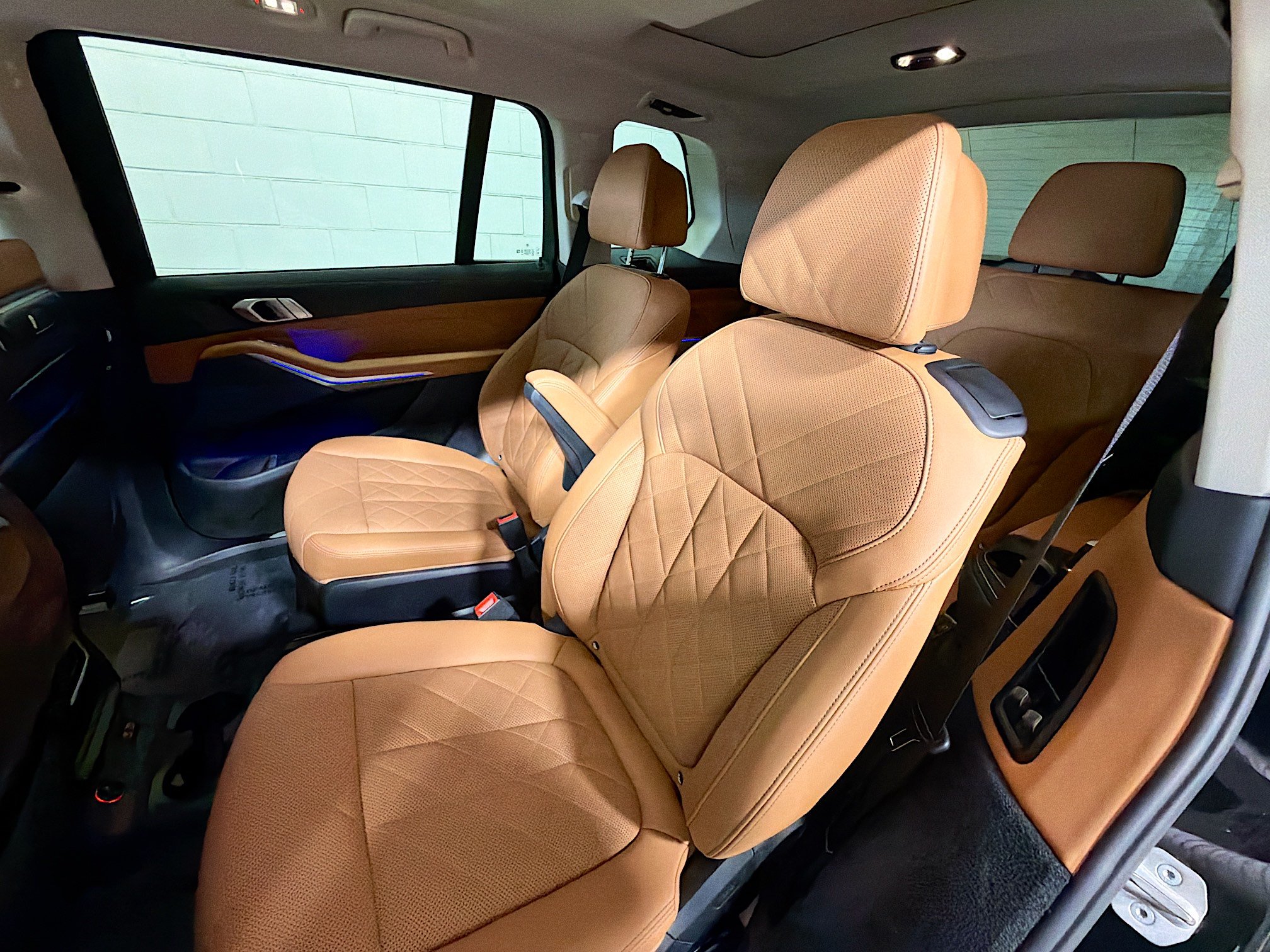 Used 2023 BMW X7 xDrive40i w/ Premium Package AWD/4WD image 21