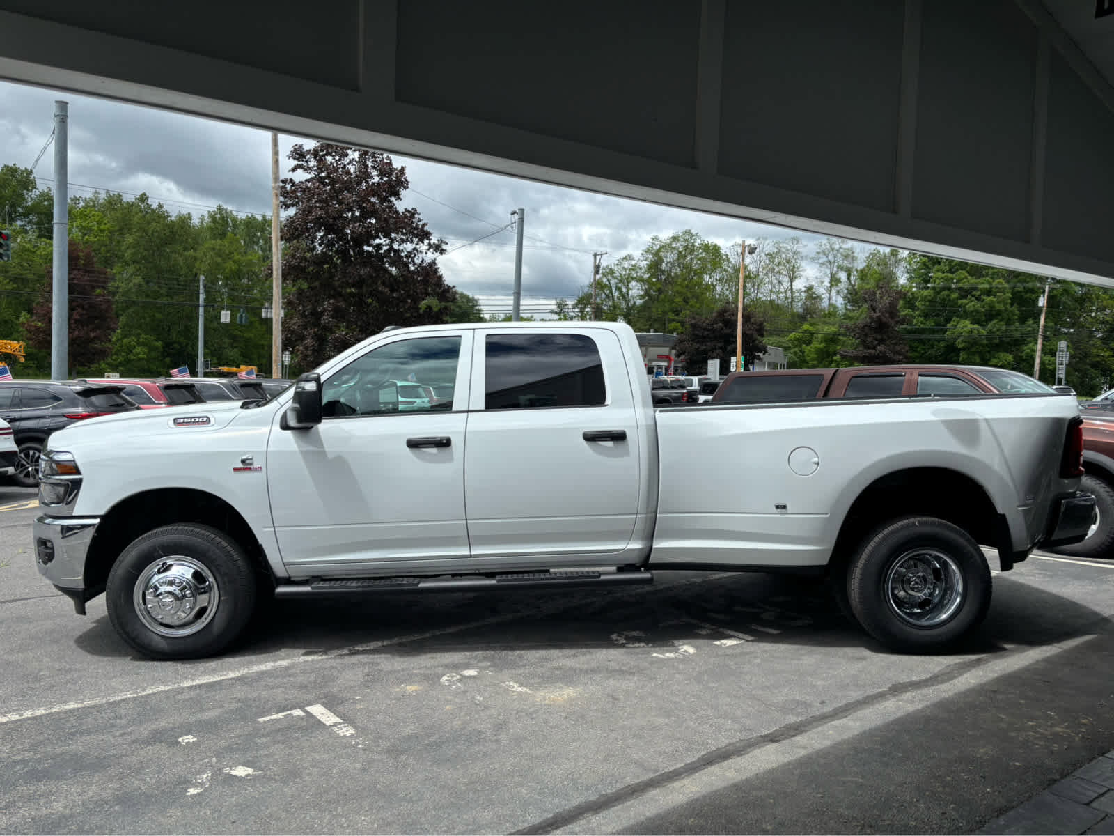 New 2026 RAM 3500 Tradesman AWD/4WD image 4