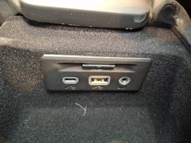 Used 2023 Chevrolet Corvette Stingray Premium Conv w/ Z51 Performance Package image 21