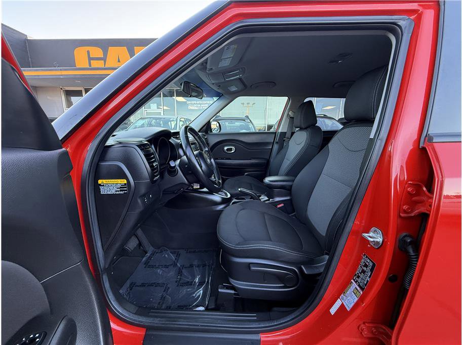 Used 2019 Kia Soul + image 20