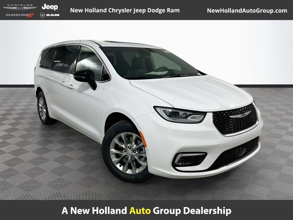 New 2026 Chrysler Pacifica Limited w/ Trailer Tow Group AWD/4WD image 1