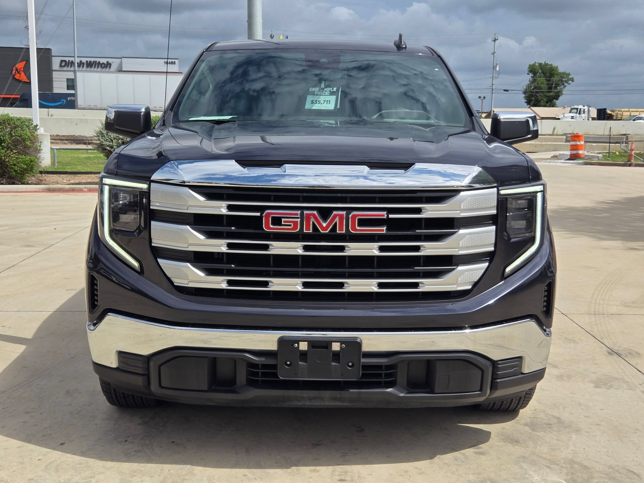 Certified 2023 GMC Sierra 1500 SLE RWD image 12