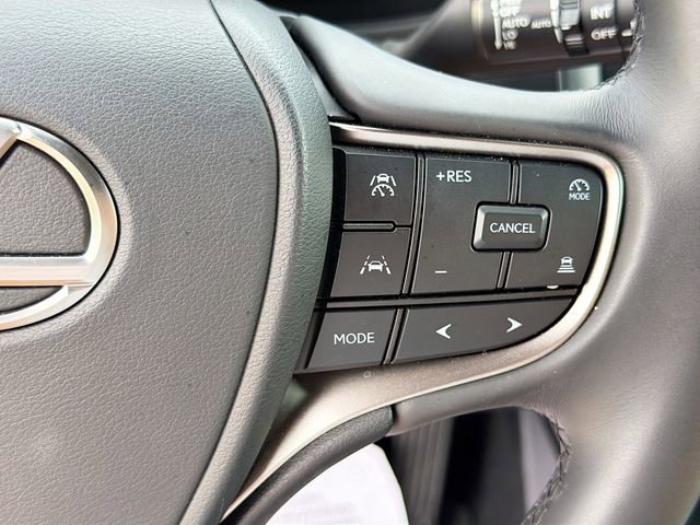 Used 2025 Lexus UX 300h FWD w/ Accessory Package (Z1) image 38