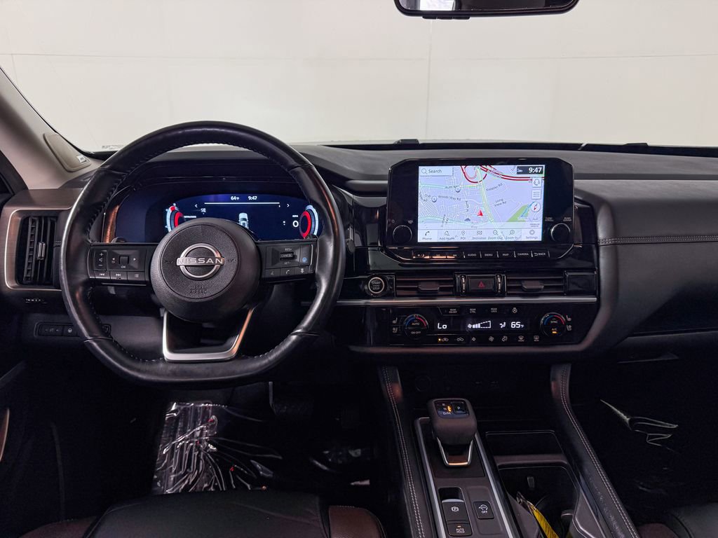 Certified 2024 Nissan Pathfinder Platinum w/ Cargo Package AWD/4WD image 16