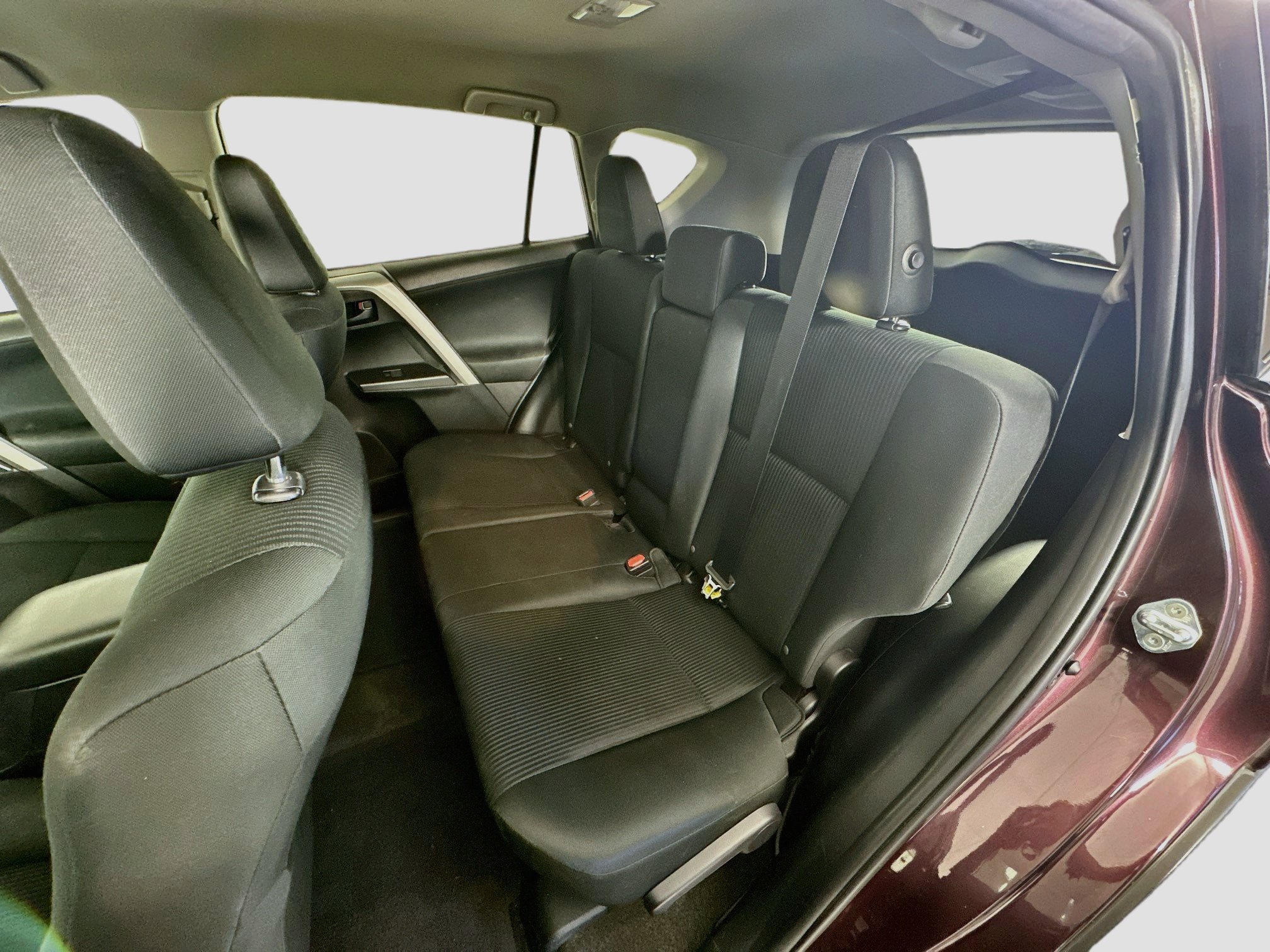 Used 2017 Toyota RAV4 LE w/ Carpet Mat Package AWD/4WD image 25