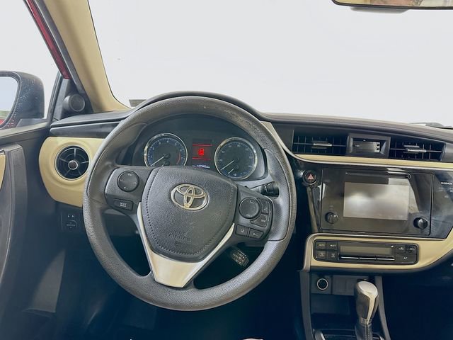 Used 2017 Toyota Corolla LE image 20