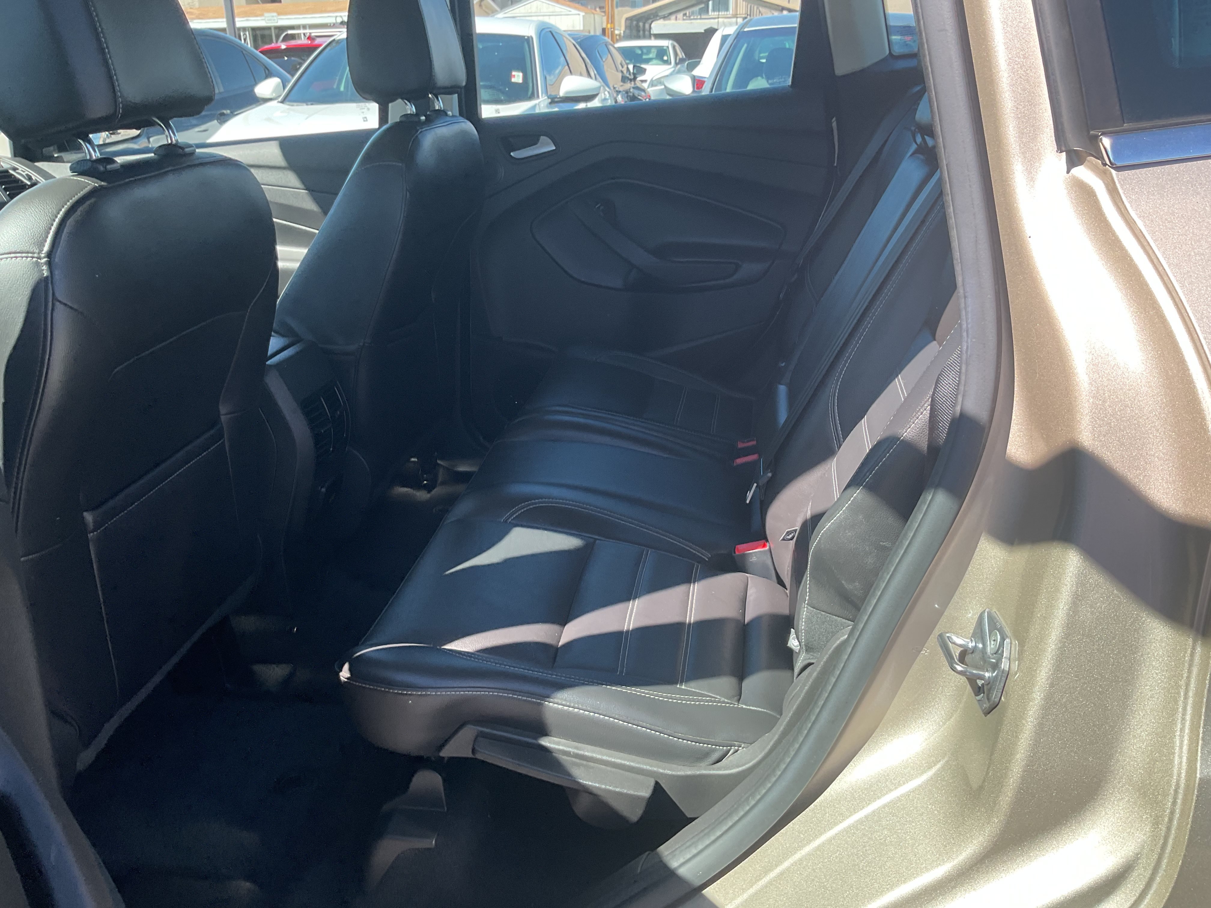 Used 2017 Ford C-MAX Energi Titanium w/ Equipment Group 501A FWD image 15