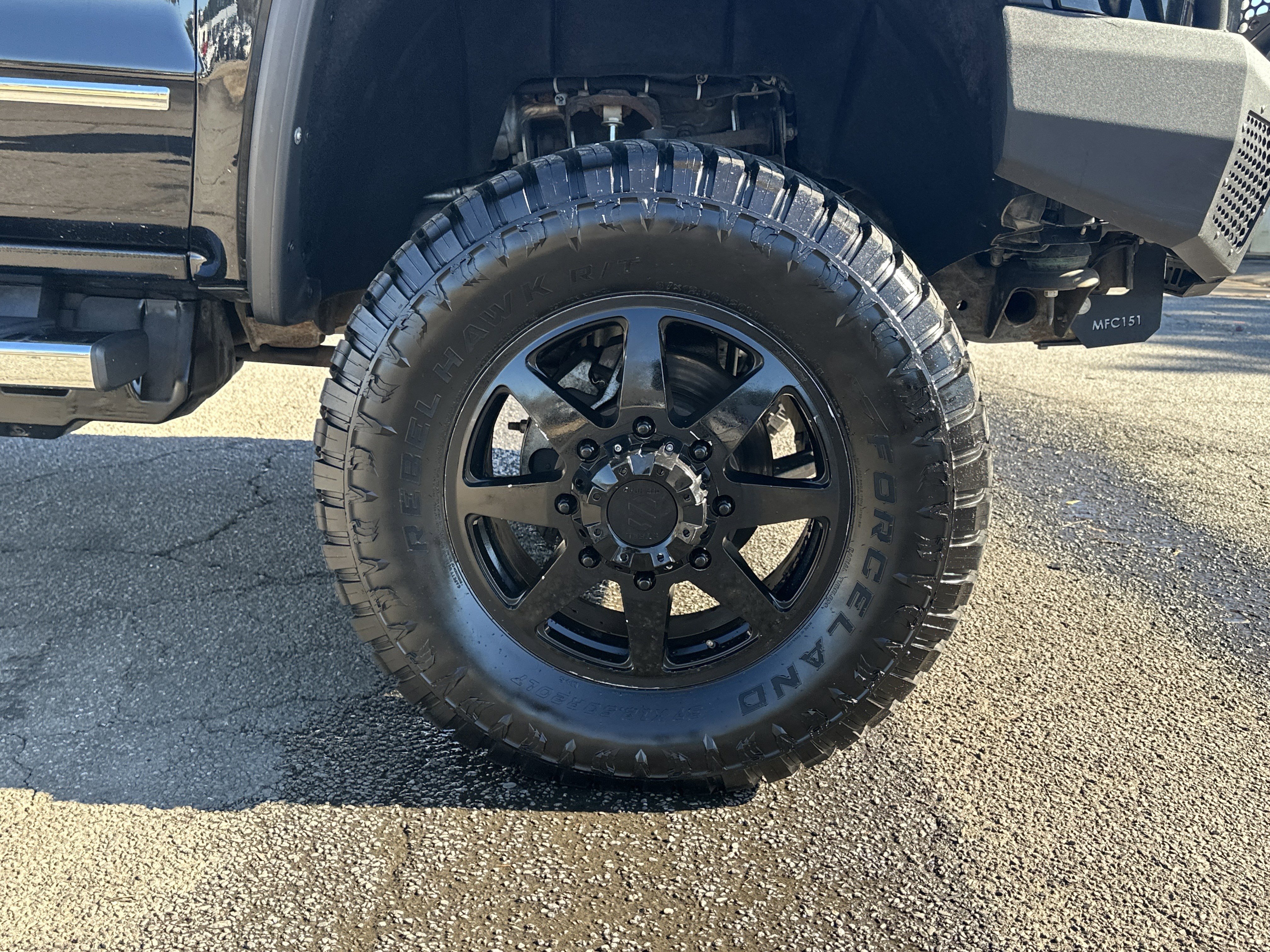 Used 2017 GMC Sierra 3500 Denali w/ Duramax Plus Package image 12