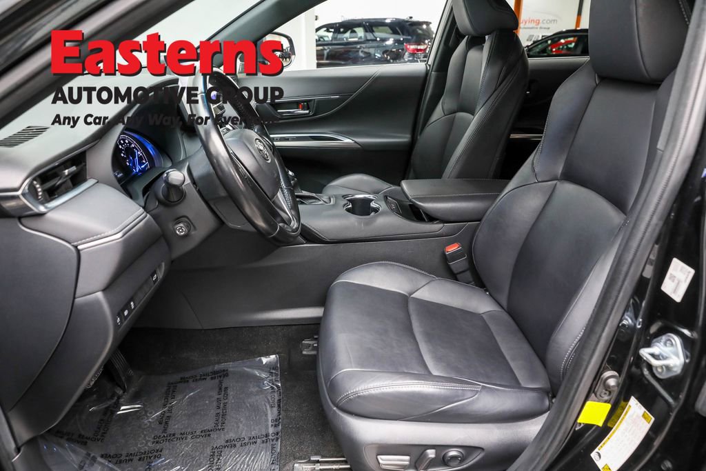 Used 2023 Toyota Venza Nightshade AWD/4WD image 14