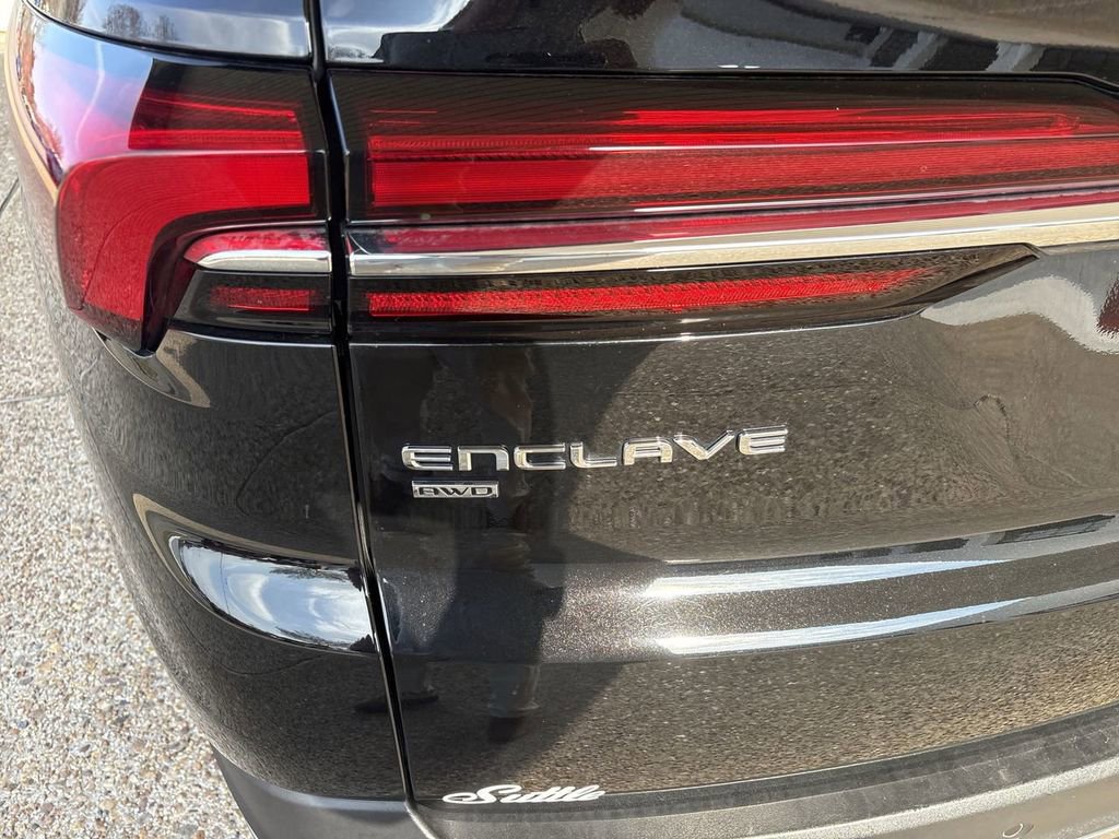 Certified 2025 Buick Enclave Preferred image 32