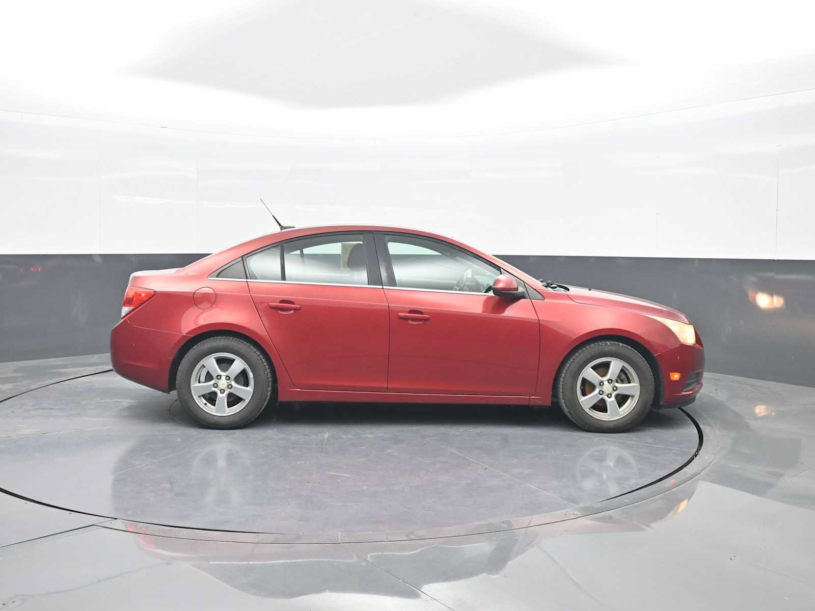 Used 2011 Chevrolet Cruze LT FWD image 9