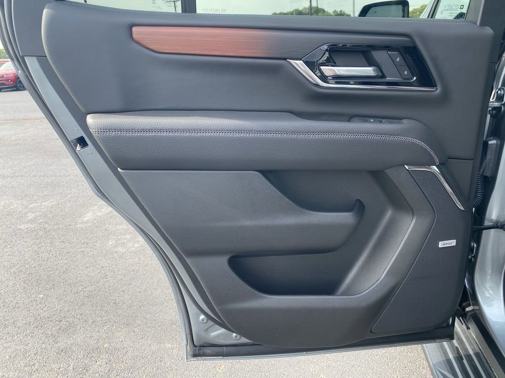 Used 2026 GMC Yukon Denali w/ Advanced Technology Package image 34