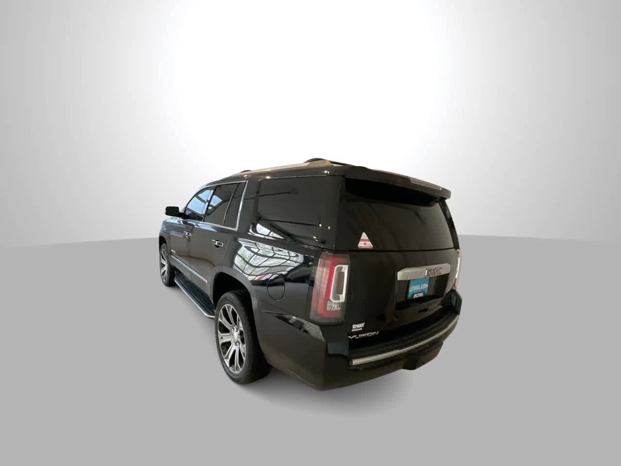 Used 2018 GMC Yukon Denali w/ Open Road Package AWD/4WD image 6