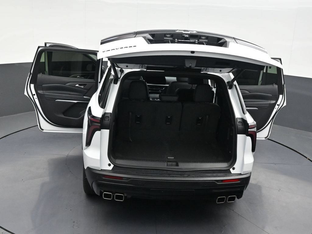 Used 2025 Chevrolet Traverse LT w/ Midnight/Sport Edition FWD image 36