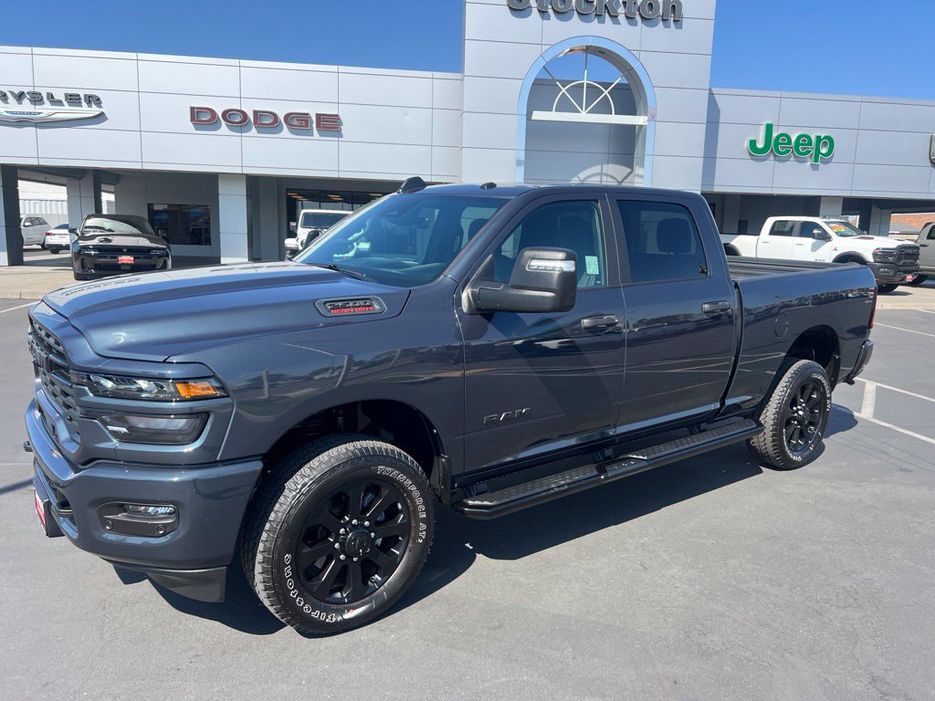 Used 2026 RAM 2500 Big Horn AWD/4WD image 2
