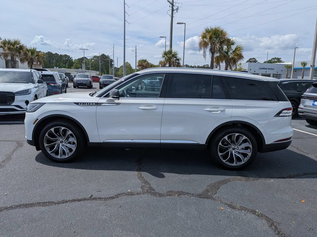 New 2026 Lincoln Aviator Reserve w/ Illumination Package RWD image 7