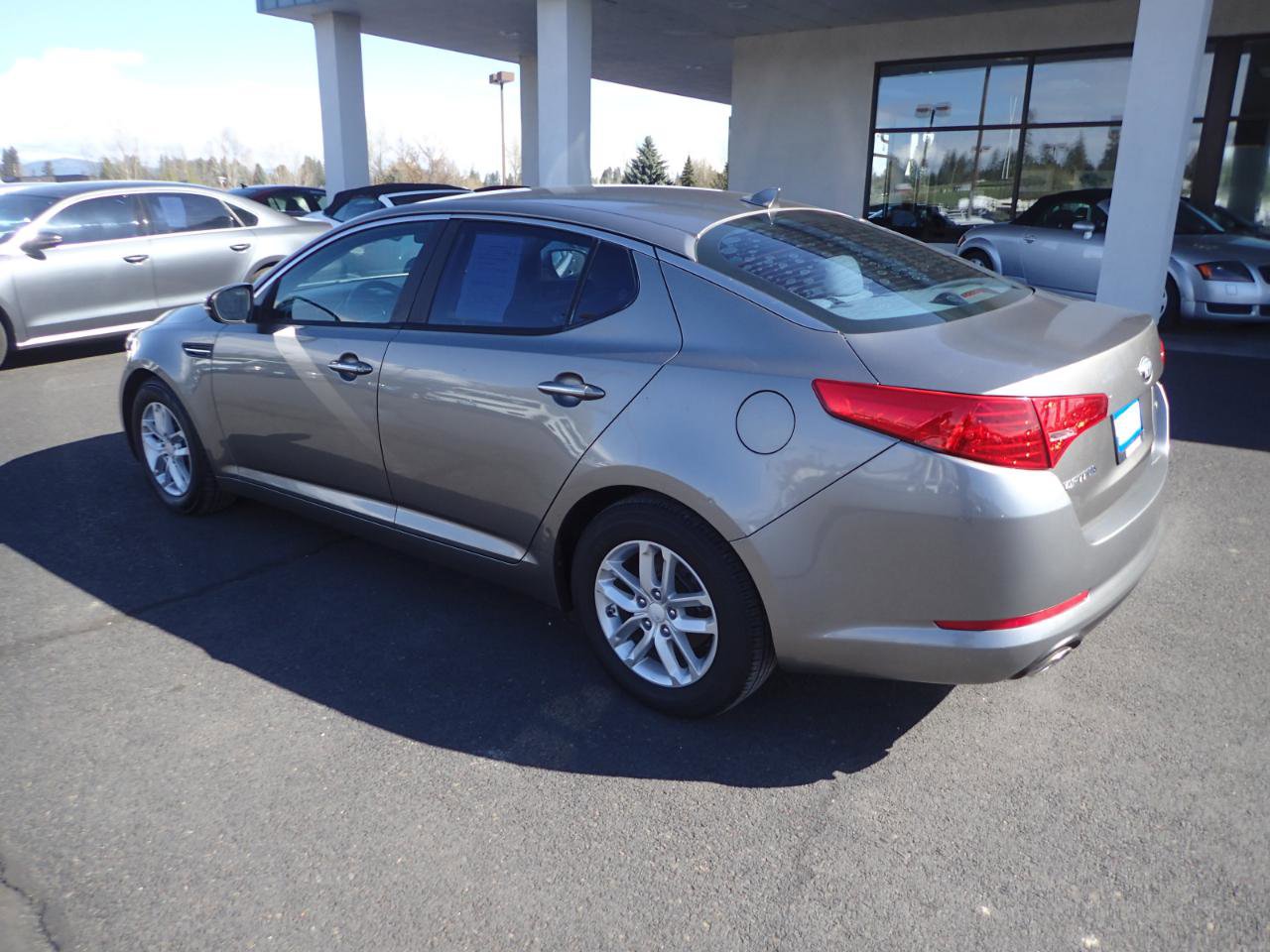 Used 2013 Kia Optima LX FWD image 3
