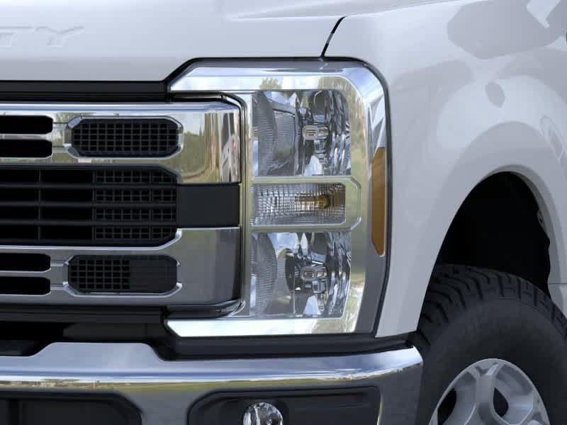 New 2026 Ford F250 XLT w/ FX4 Off-Road Package AWD/4WD image 18