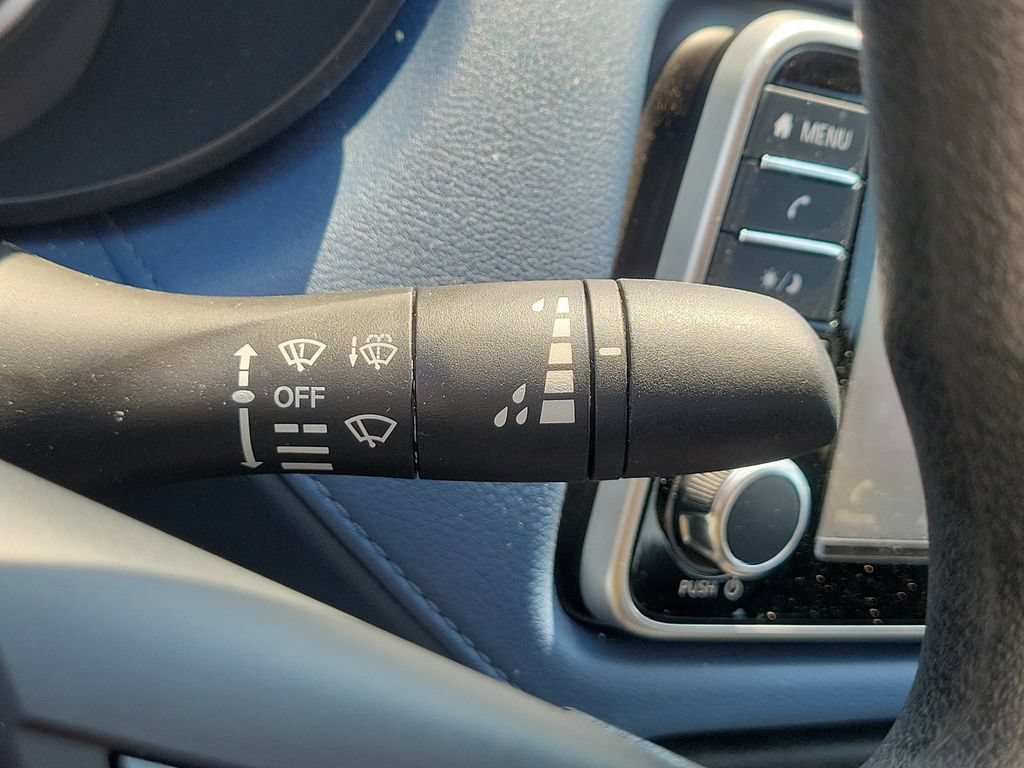 Used 2025 Nissan Versa SV FWD image 24