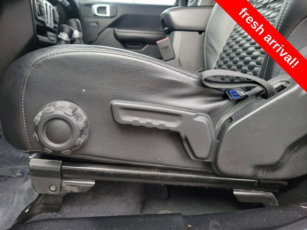 Certified 2020 Jeep Wrangler Sport image 18