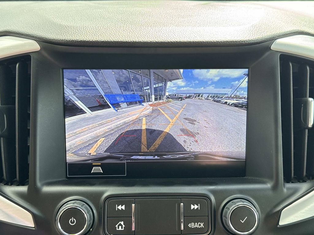 Used 2023 GMC Terrain SLT image 27