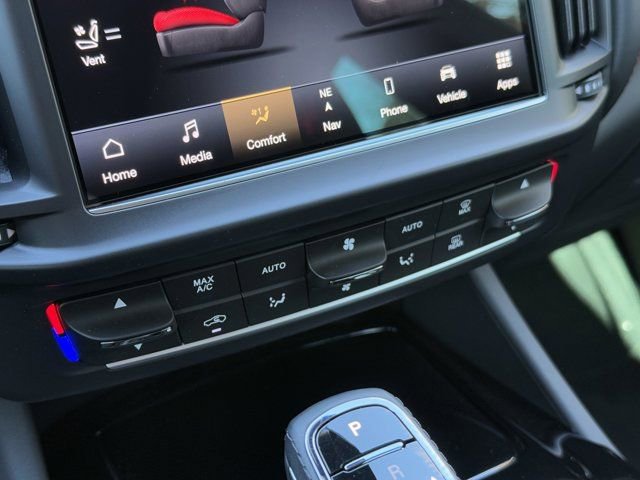 Used 2024 Maserati Levante GT Ultima image 24