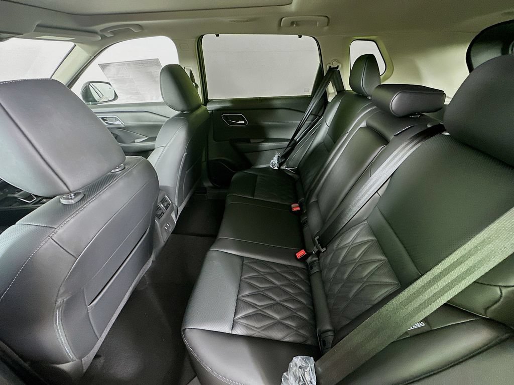 New 2026 Nissan Rogue Platinum AWD/4WD image 33