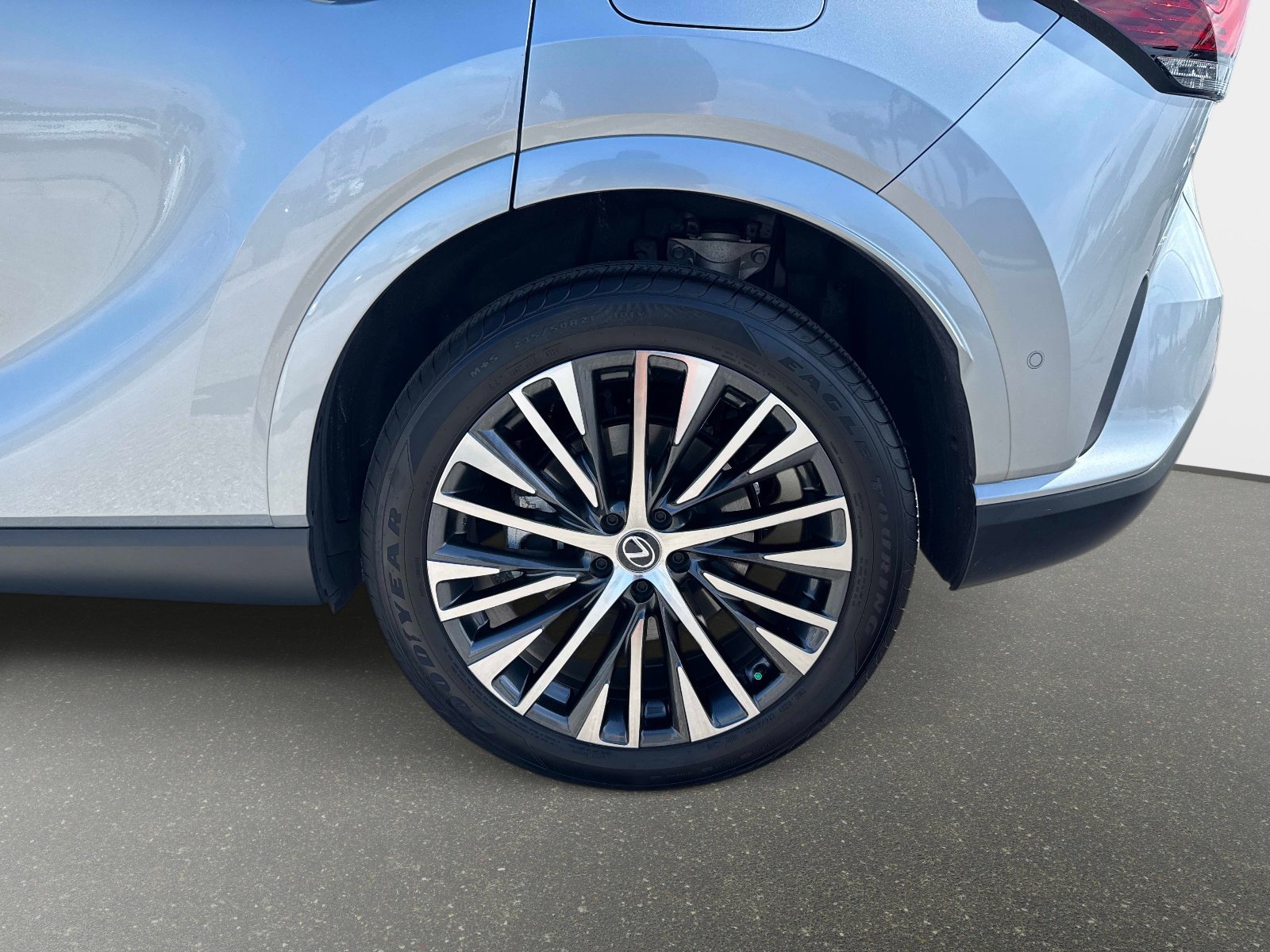 Used 2024 Lexus RX 350 Premium Plus w/ Convenience Package image 12