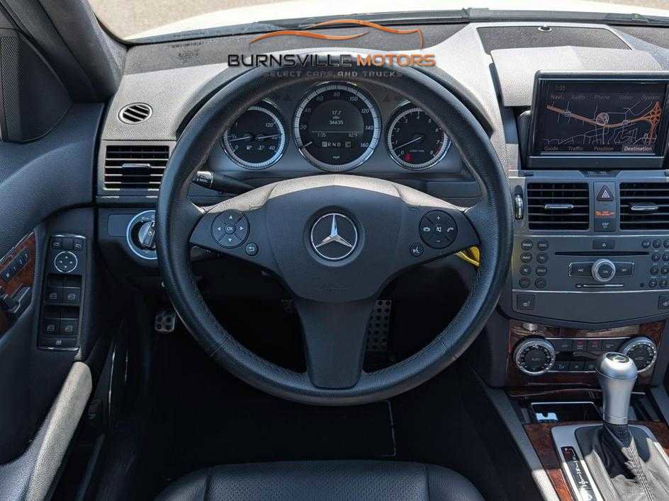 Used 2010 Mercedes-Benz C 300 Sport image 14