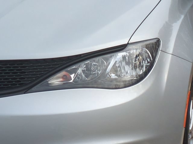 New 2026 Chrysler Voyager LX FWD image 17