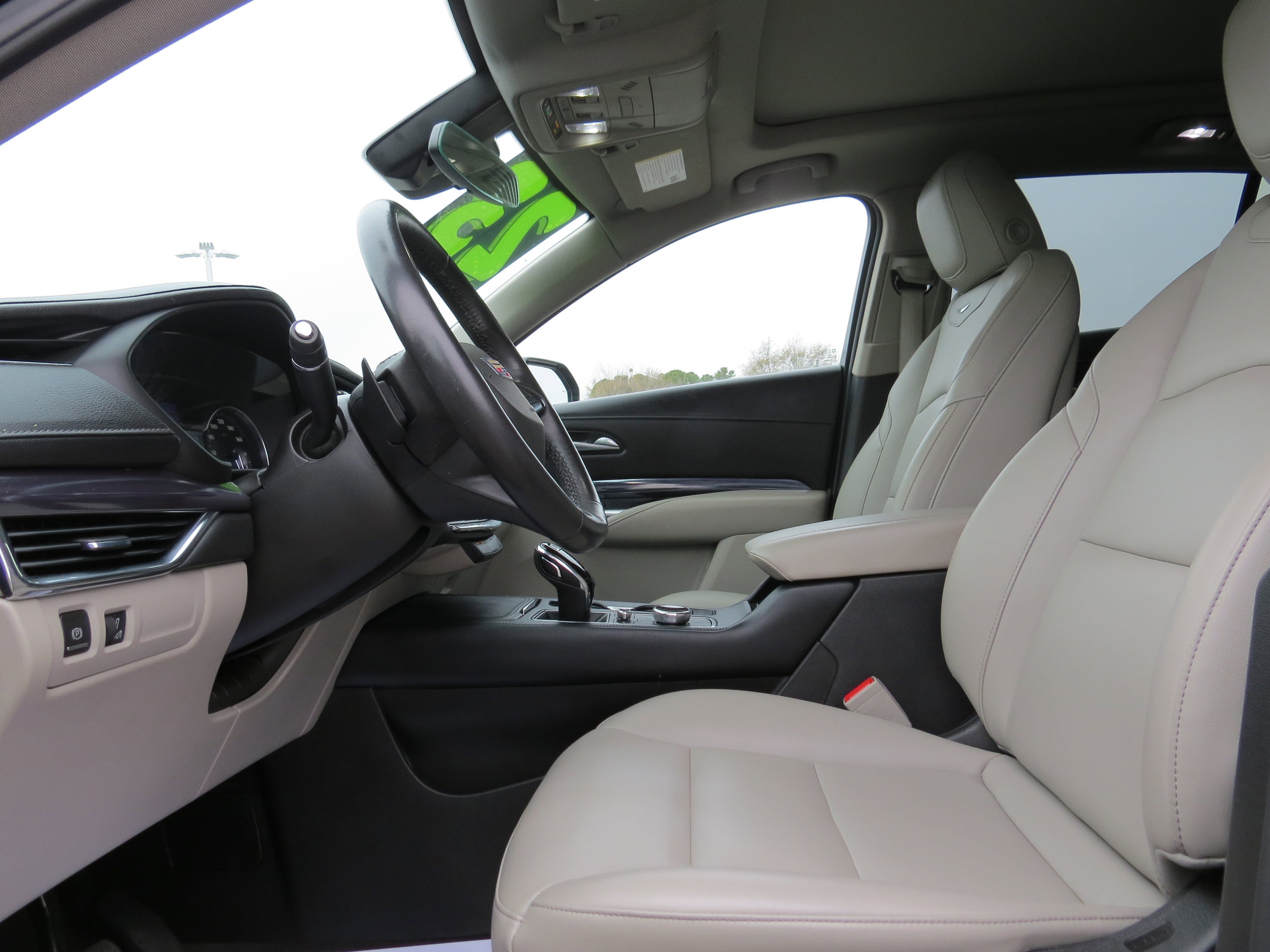 Certified 2023 Cadillac XT4 Luxury w/ Cold Weather Package image 17