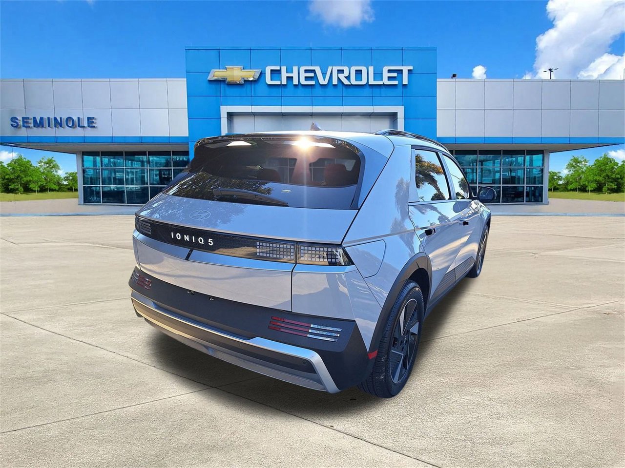 Used 2025 Hyundai Ioniq 5 SEL image 4