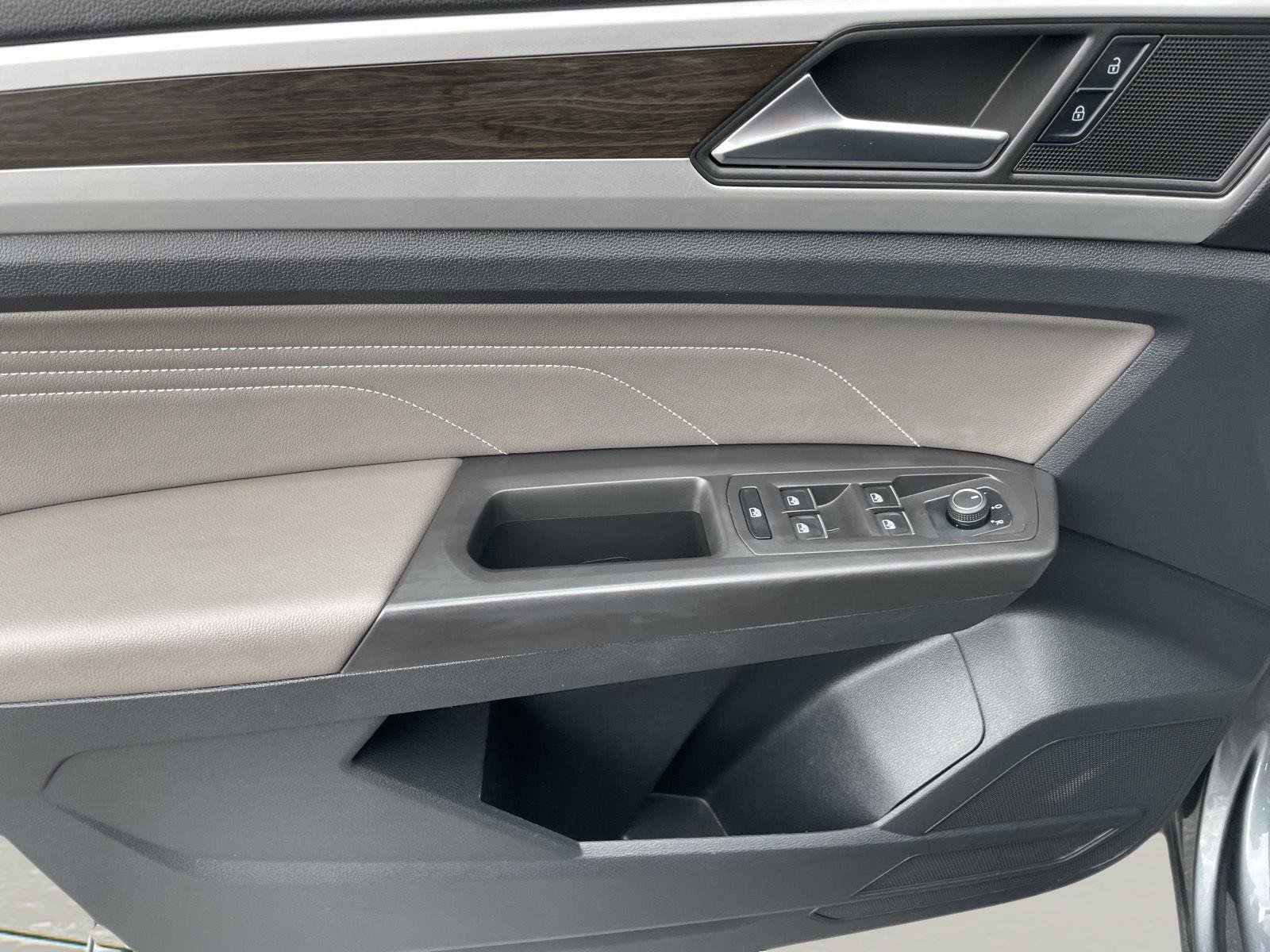 Used 2022 Volkswagen Atlas SE image 25