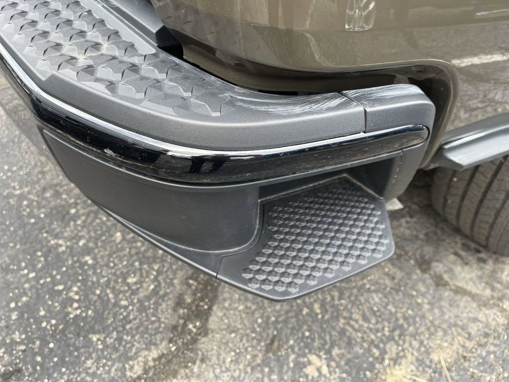 Used 2024 Chevrolet Colorado W/T image 8