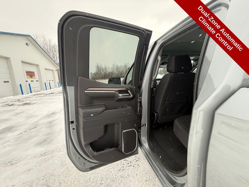 Used 2024 Chevrolet Silverado 1500 LT image 29