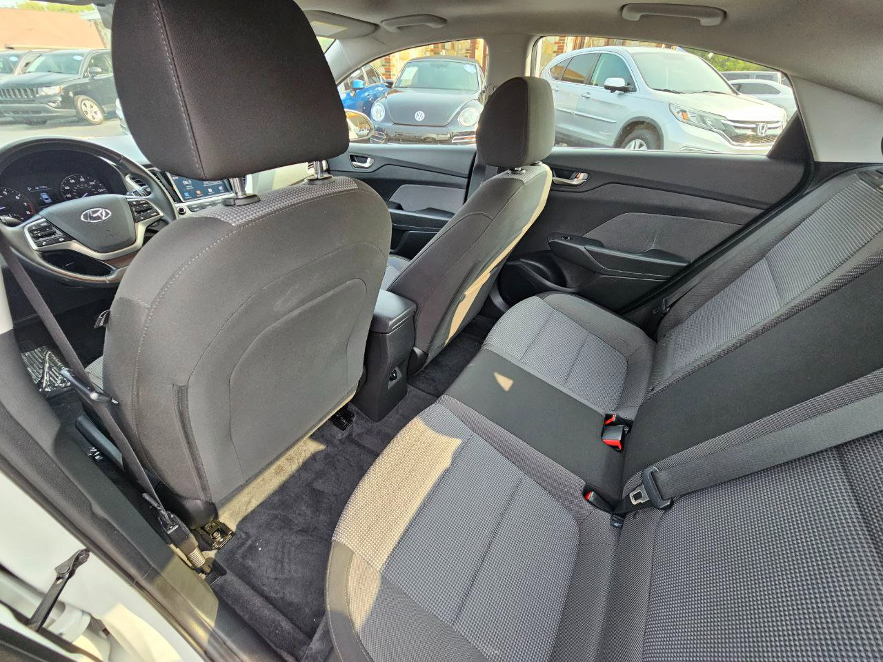 Used 2020 Hyundai Accent Limited image 13